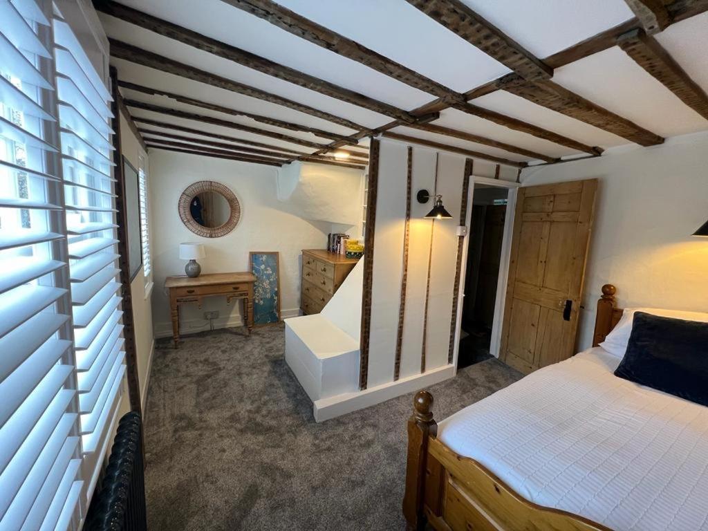 The Cottage, 13 Golden Sq. 坦特登 外观 照片
